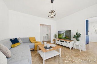 Na predaj moderný 3-izbový byt po rekonštrukcii pri lese. - 1