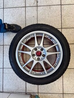 Predám na alfu Romeo pneumatiky obuté na elektrónoch r17