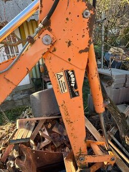 podkop na smykovy makladac+ traktor