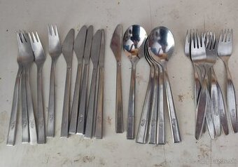 Starý retro príbor s logo ROH