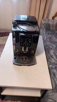 Predám kavovar delongi funguje a vari dobrú kávu