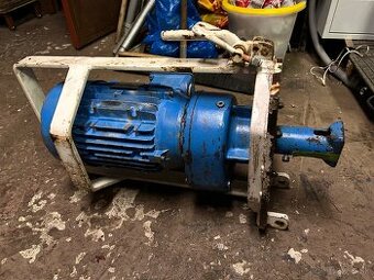Elektromotor s prevodovkou