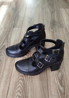 Členková obuv Lasocki v.39