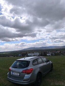 Opel Astra J