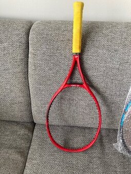 Yonex Vcore 98 tenisová raketa