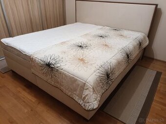 Nová manželská posteľ s matracmi, prikrývkou + 2 vankúše.