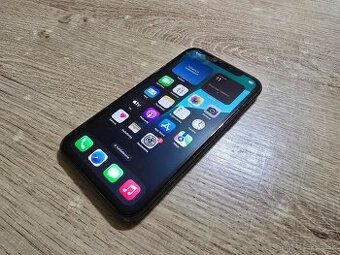 Iphone 11 64gb s novou bateriou a 100 percentnym zdravym ip