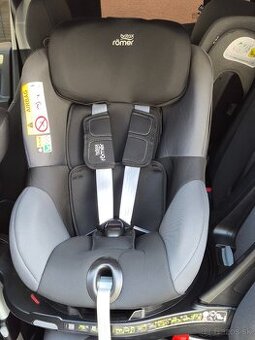Britax Römer Dualfix M Plus