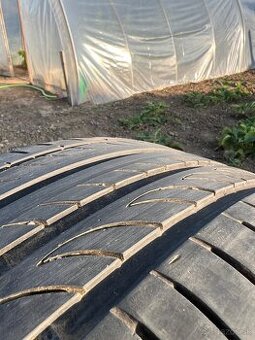 235/45 R18 98Y 2ks