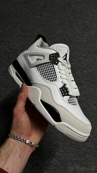 Nike Air Jordan 4 Retro "Military Black"