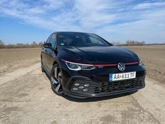 VW Golf VIII GTI 2.0 TSI
