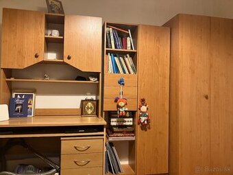 Nábytok do študentskej izby s valendou