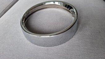 Chromovany ramcek svetla 30e