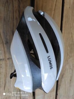 Lumos cyklistická prilba