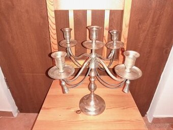 Svícen - alpaka  (1025C)