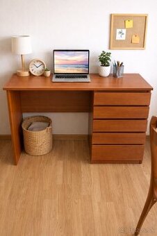 Písací kancelársky stôl