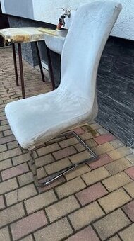 Predám kuchynské stoličky