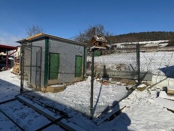 Zateplený kurník pre hydinu