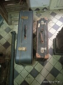 Predám kufre kus za 28e.Ten s kolieskamZa50€Rucne rob domček