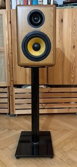 Stojan pod reproduktor