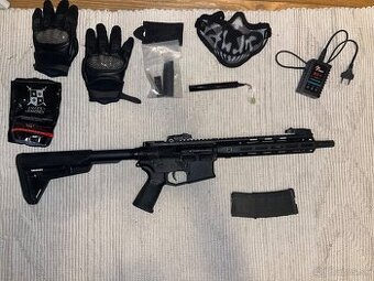 Airsoft Arcturus AR15 CQB + príslušenstvo
