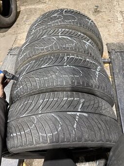 Z357 4ks zimné 215/55R18