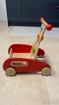 Dreveny vozik chodítko