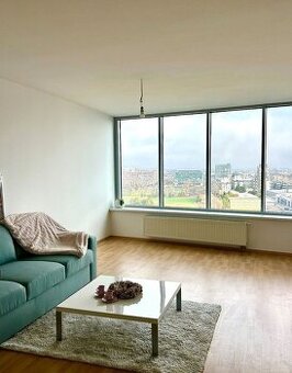 Veľký luxusný byt na predaj, nachádza sa na ulici Bajkalská 