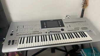 predám vymením Yamaha Tyros 4