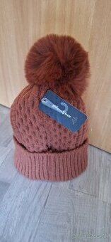 Dámska zimná čiapka