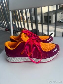 Damske tenisky New Balance Fresh Foam Zante v2. 38,5
