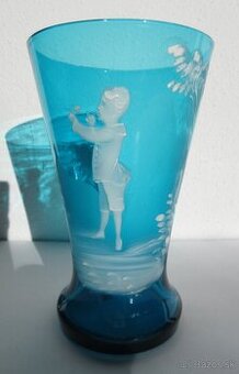 Starožitný pohár ručne maľovaný bledomodrý