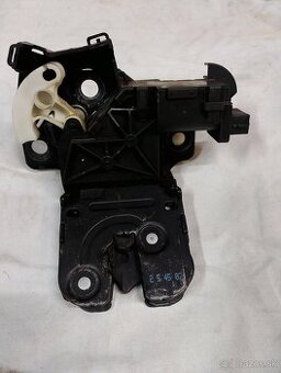 Predám zámok kufra audi