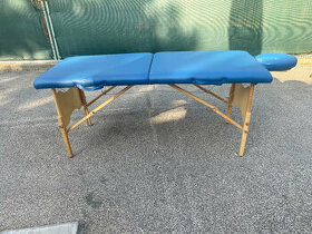 Prenosný drevený masážny stôl