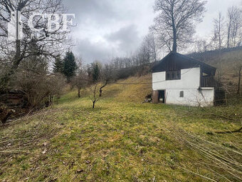 Na predaj rodinný dom - chata v obci Henckovce