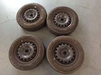 Letná sada 195/65 r15 5x112 + puklice