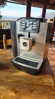 Kávovar Jura x8