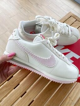 Nike Cortez Valentines day 2025 limited edition