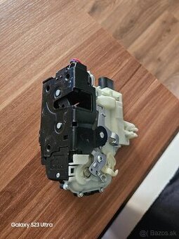 Zámok dveri vw seat škoda