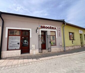 DOM v centre Spišských Vlachov – ideálny na bývanie aj podni