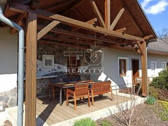 NA PREDAJ KRÁSNY RODINNÝ DOM S VEĽKÝM POZEMKOM 2248m2,...