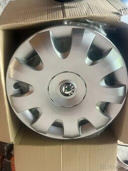 úplne nové puklice Škoda 15" (made in Spain)
