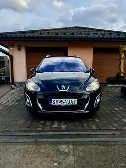 Peugeot 308sw 1,6eHDi - málo kilometrov, 7-miestne