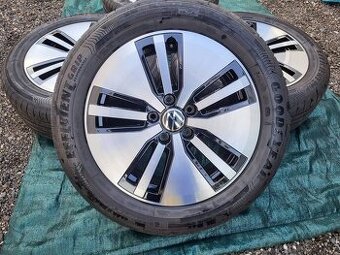 Letní kola Volkswagen Passat E R17 Goodyear
