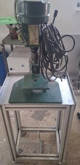 Predám stojanovu vrtacku