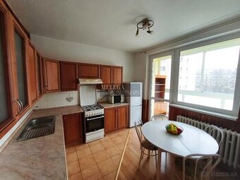 Ponúkame na predaj 2-izbový byt na Lorencovej v Krompachoch - 1