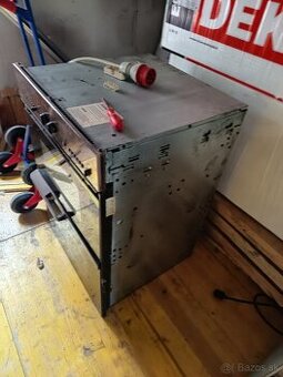 Vstavana rúra na pečenie s mikrovlnkou