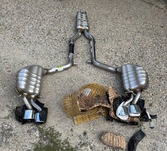 C63 Amg w204 nove original Mercedes vyfuky komplet