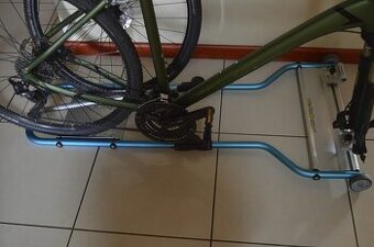 predam svajciarsky interierovy nosic na bicykle