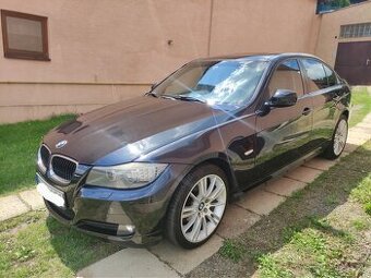BMW e90 320i 125 kW, rv. 2010